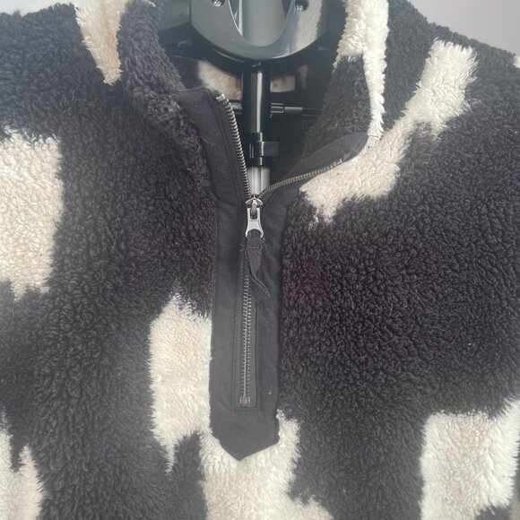 Sherpa Sweatshirt - Picture 3 of 10